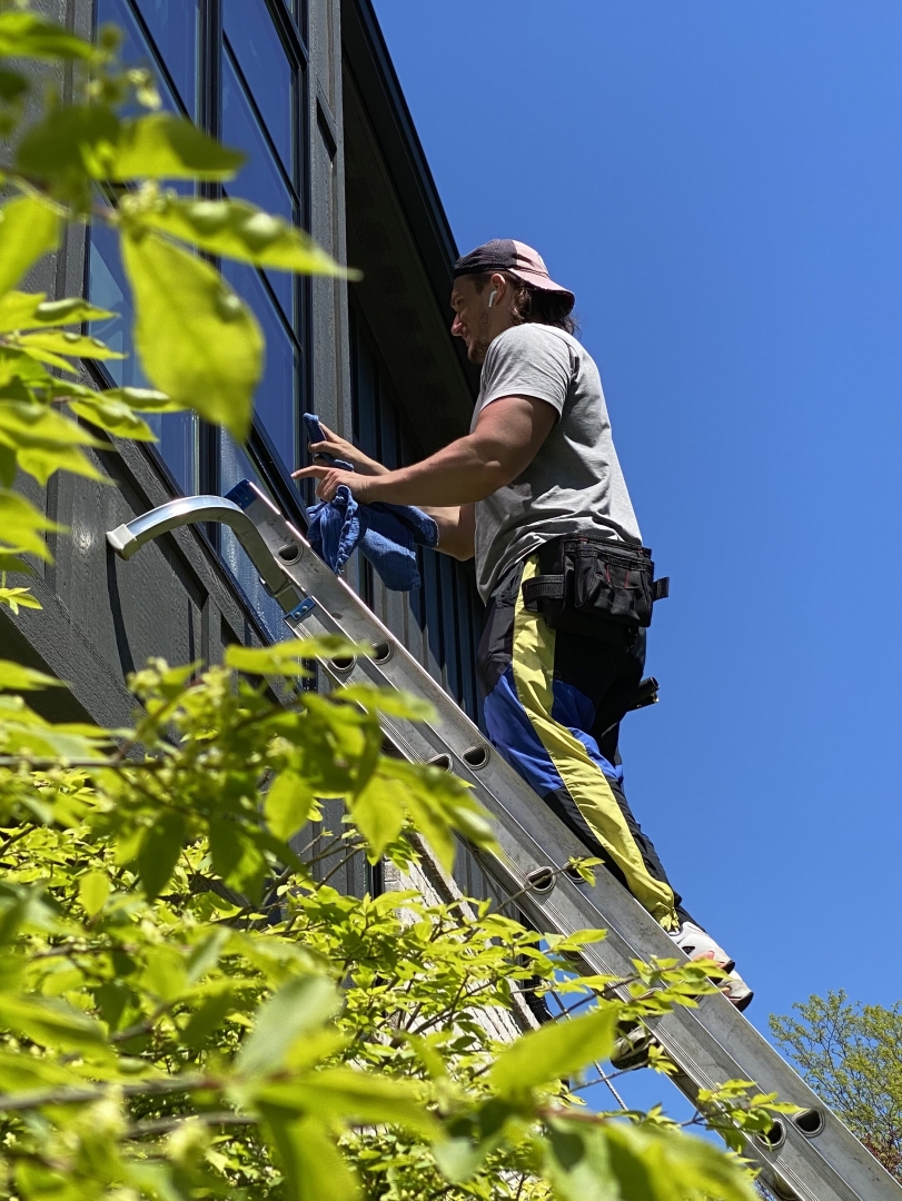 Ernest Windows, Window Washing Deerfield, Northbrook, Gutter Cleaning